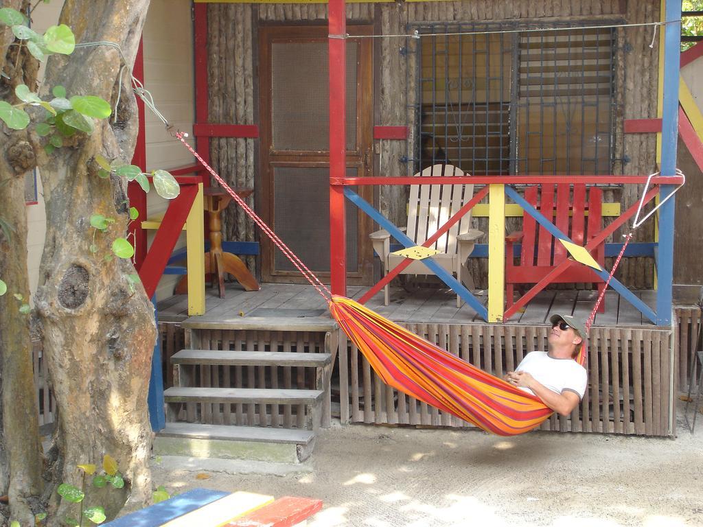 De Real Macaw Caye Caulker Room photo