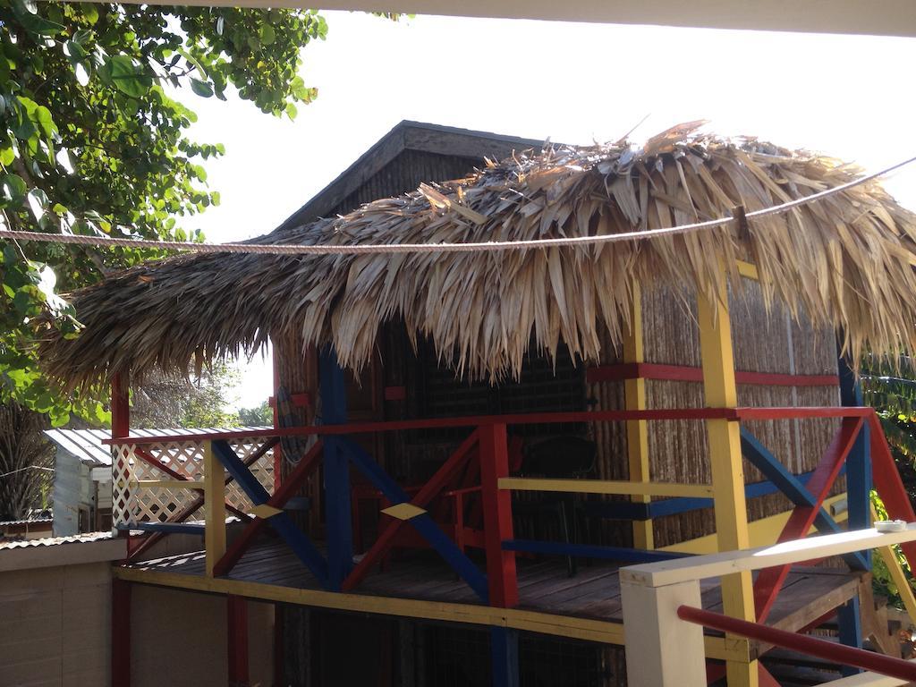 De Real Macaw Caye Caulker Exterior photo