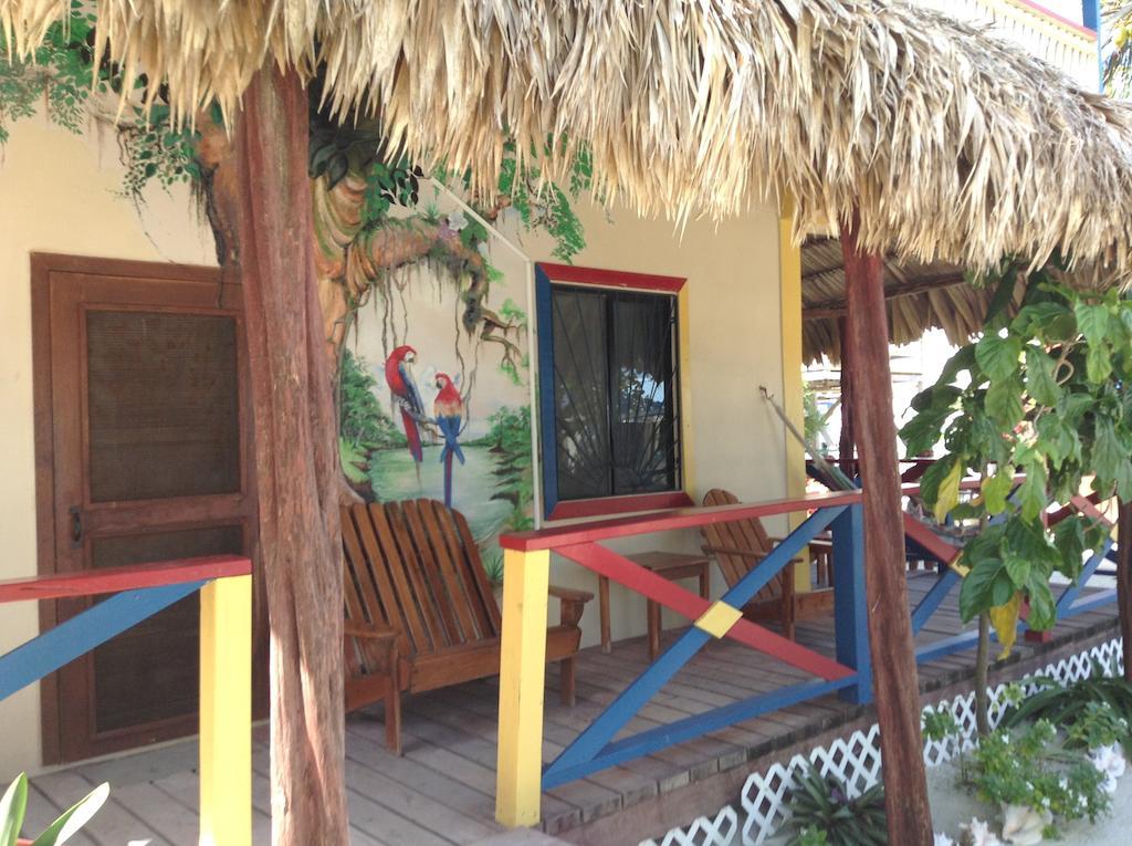 De Real Macaw Caye Caulker Room photo