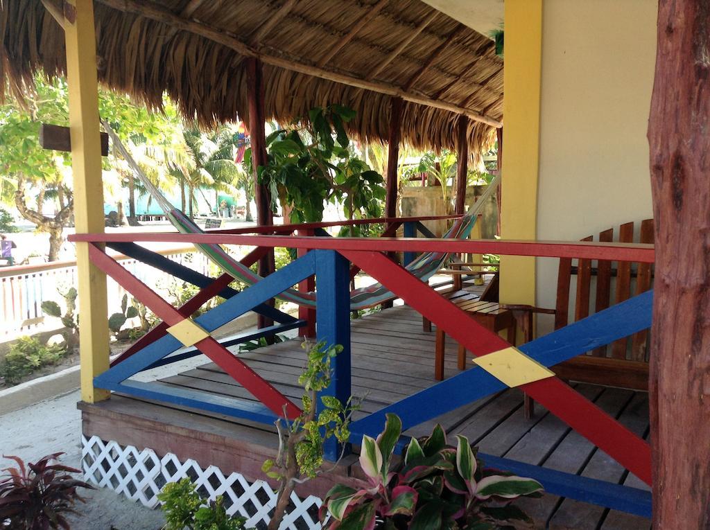 De Real Macaw Caye Caulker Room photo