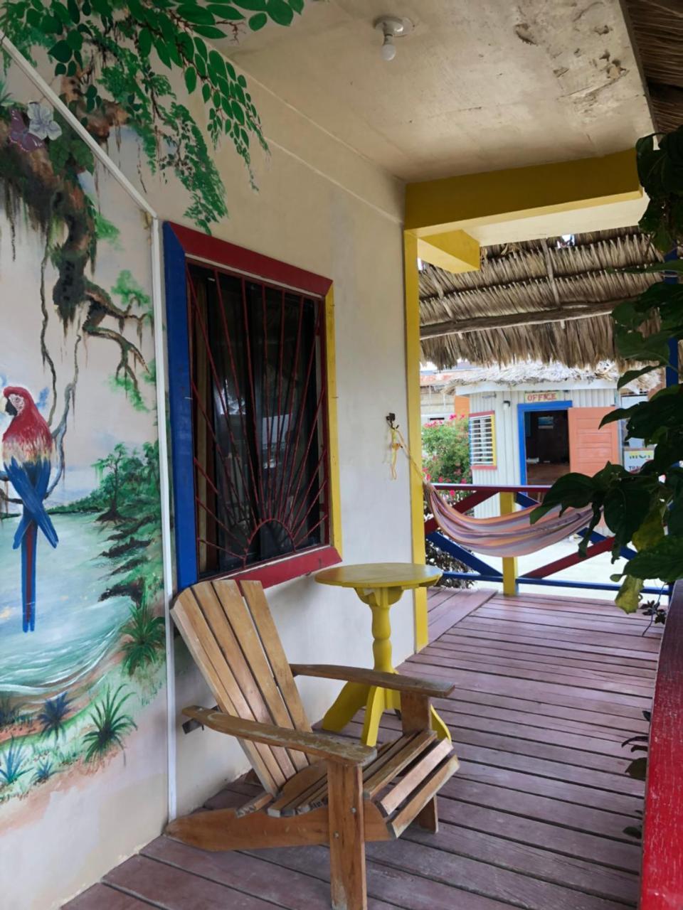 De Real Macaw Caye Caulker Exterior photo